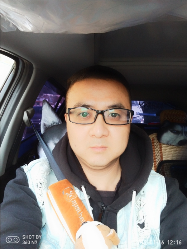 香烟最懂男人心的第一张照片--云南残疾人相亲网