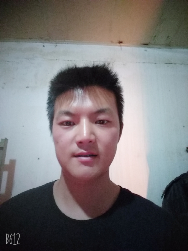 风轻云淡的第一张照片--云南残疾人相亲网