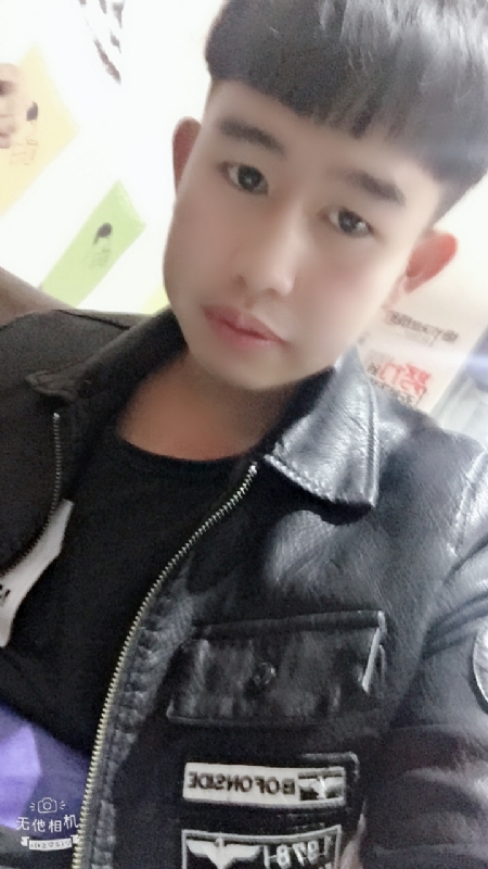 军绿色的第一张照片--云南残疾人相亲网