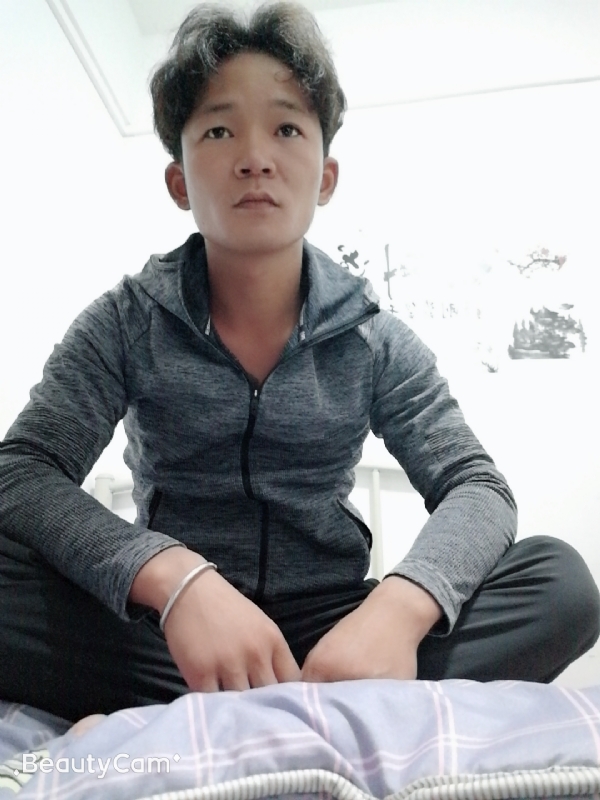 东浩学长的第一张照片--云南残疾人相亲网