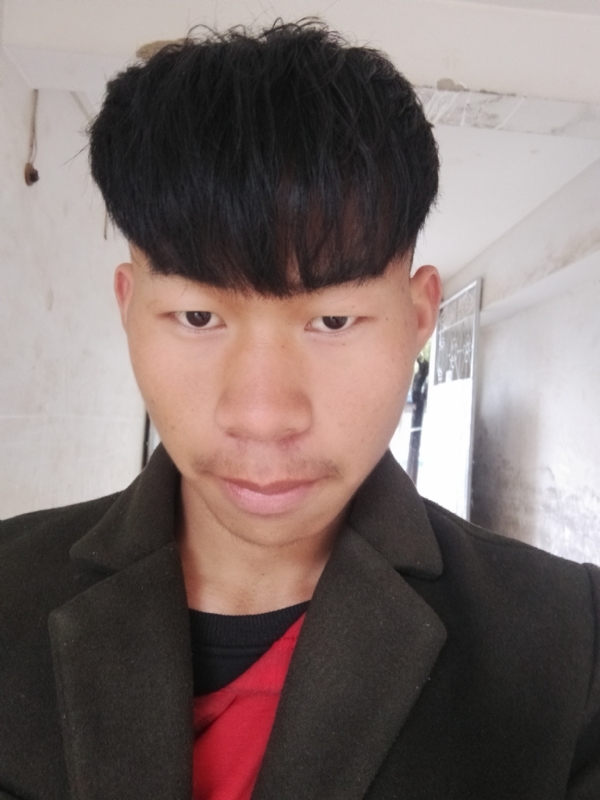 少年不在少的第一张照片--云南残疾人相亲网
