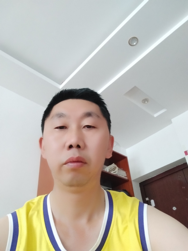 写尽半生纸上酸的第一张照片--云南残疾人相亲网