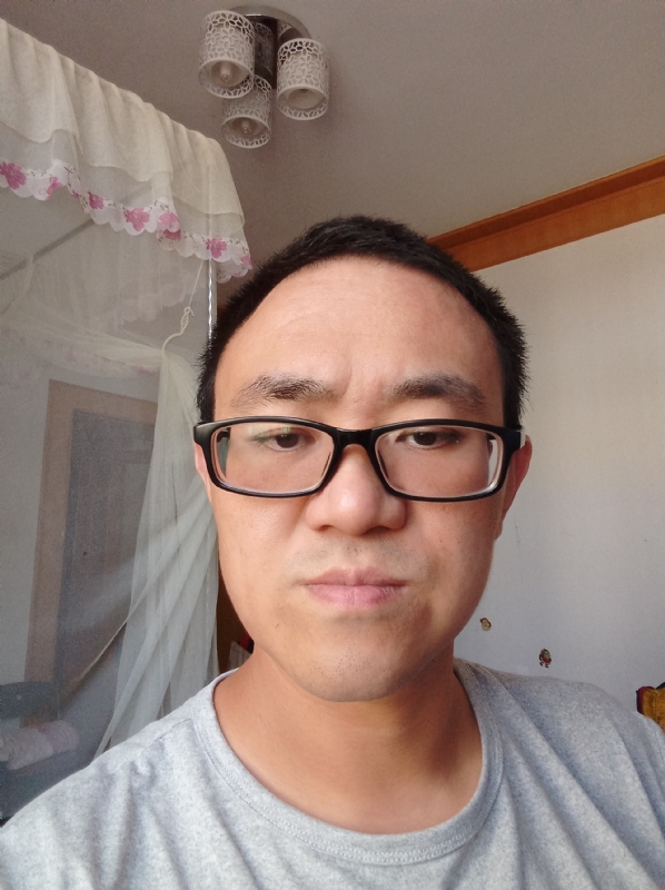 小涨常鸿的第一张照片--云南残疾人相亲网